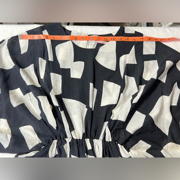 🛍️CES FEMME Black abstract print bat wing dress size M. - Picture 11 of 13